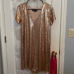Lulu’s gold sequin dress